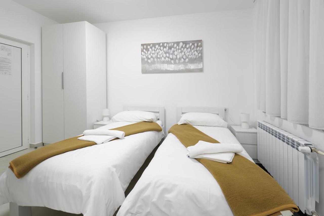 Rooms Studentsko Naselje Ivan Goran Kovacic Rijeka Exterior foto